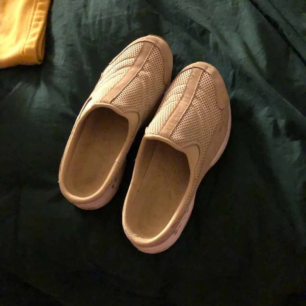 Shoes - Picture 1 of 2